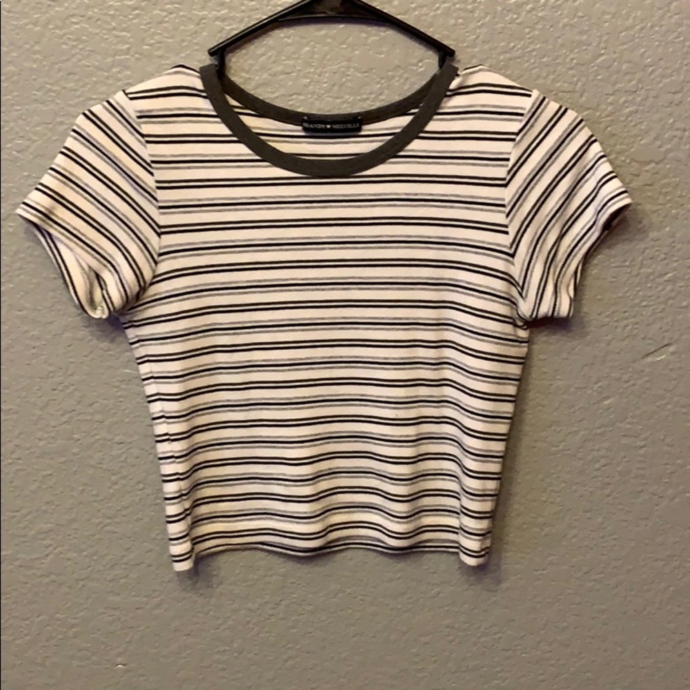 white and grey striped tee